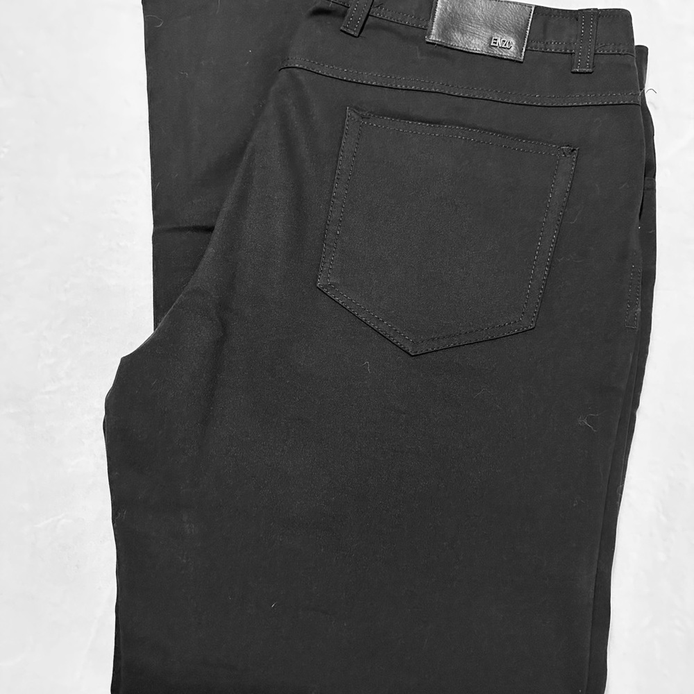 Relaxed Black Jeans/Pants